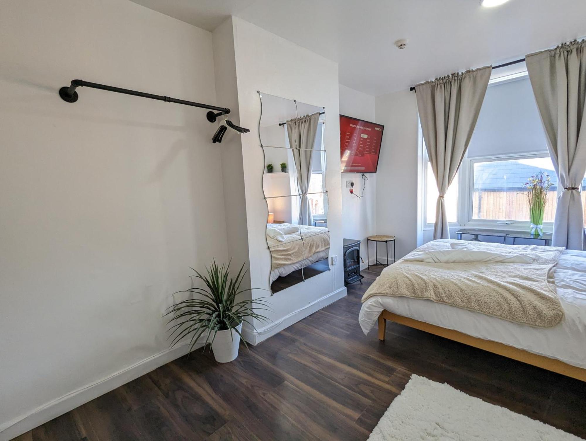 Inner-City Apartments - Basic Amenites Cardiff Exterior foto