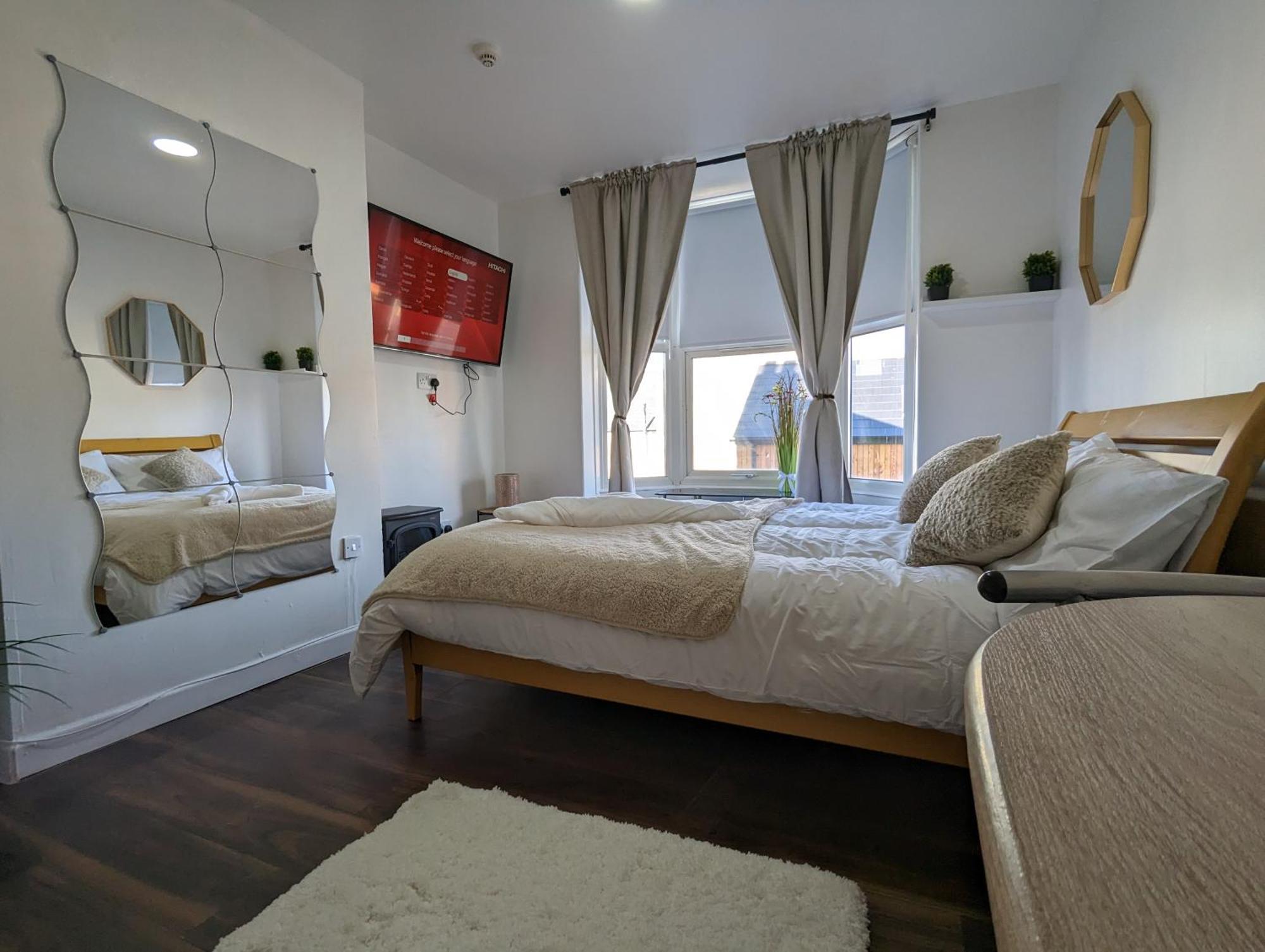 Inner-City Apartments - Basic Amenites Cardiff Exterior foto