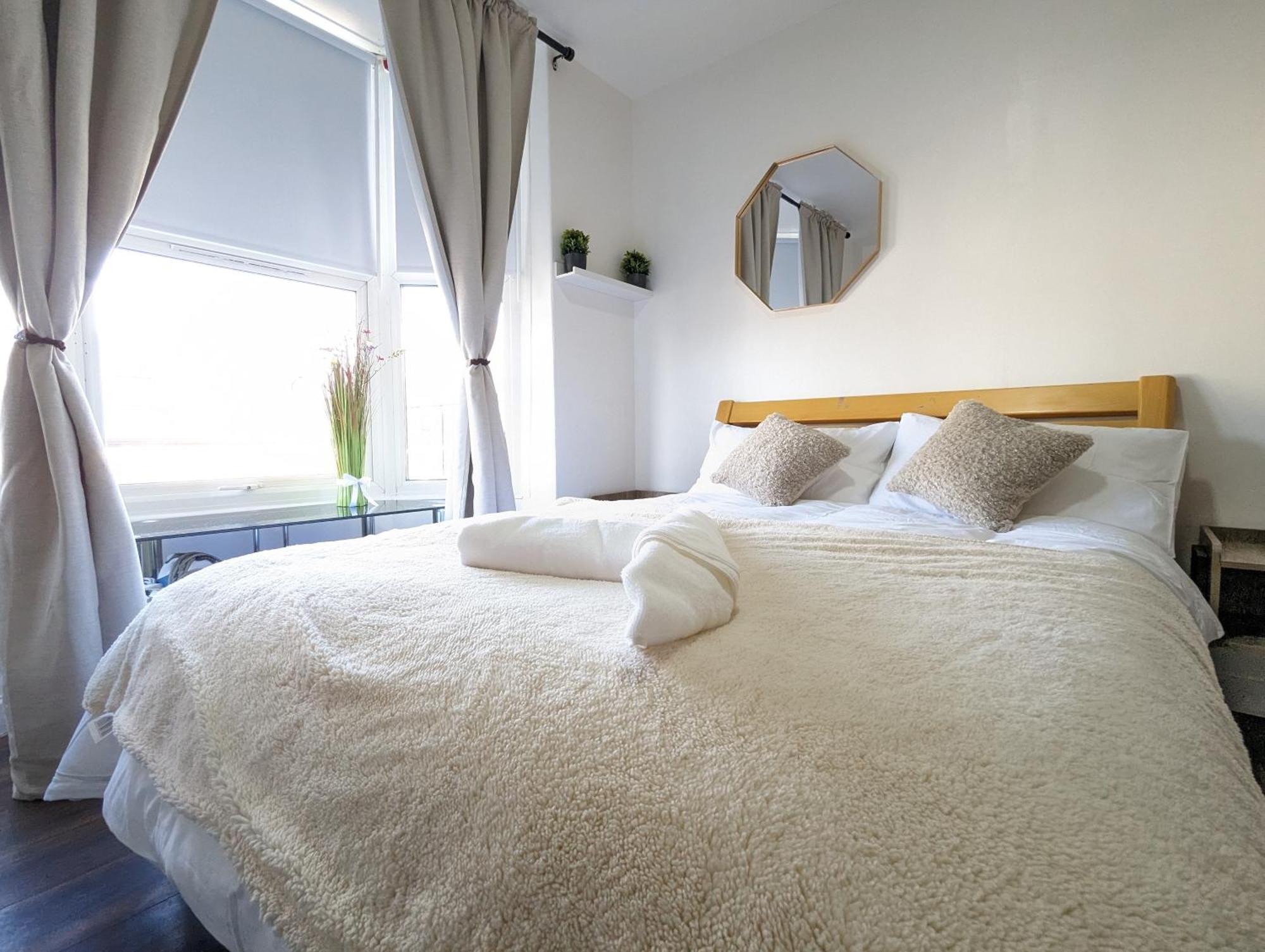 Inner-City Apartments - Basic Amenites Cardiff Exterior foto