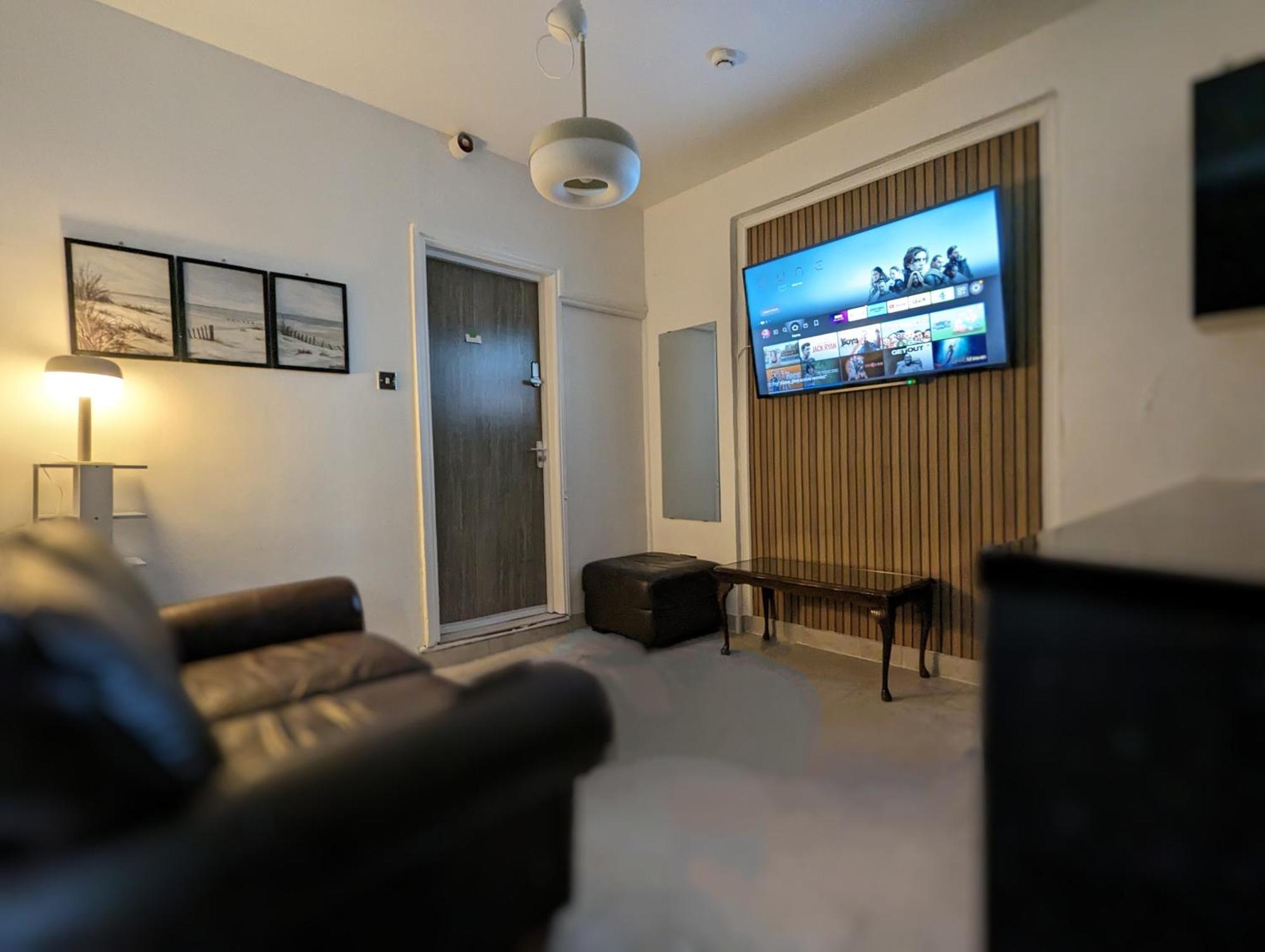 Inner-City Apartments - Basic Amenites Cardiff Exterior foto
