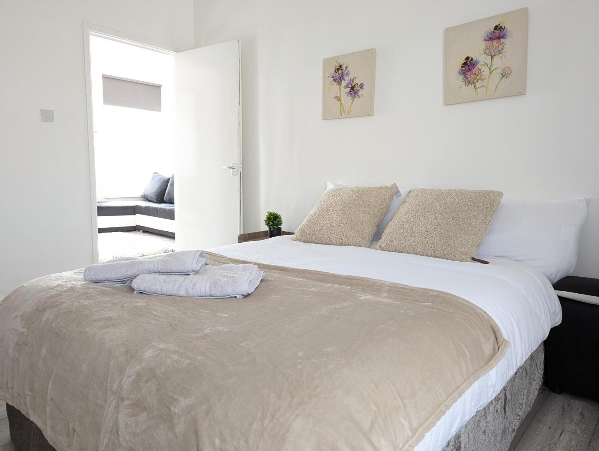 Inner-City Apartments - Basic Amenites Cardiff Exterior foto